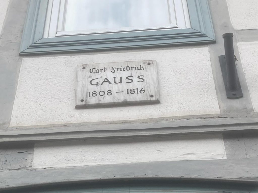 Der var mange navneskilte, men ingen bragte større glæde at se end dette.