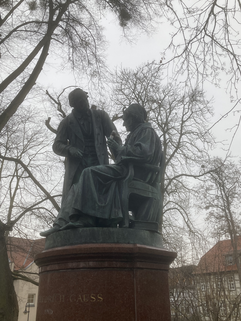 Mon han en dag sidder med en dansk øl i hånden?